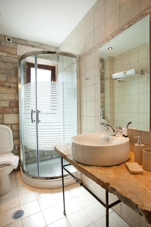 Nisista Lodge Mountain View Rodavgi Стая снимка